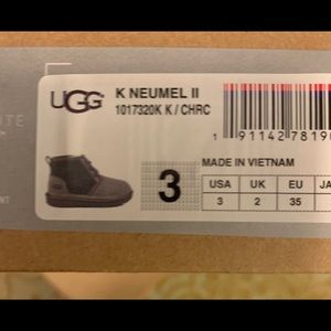 Youth size Boys Uggs Boots